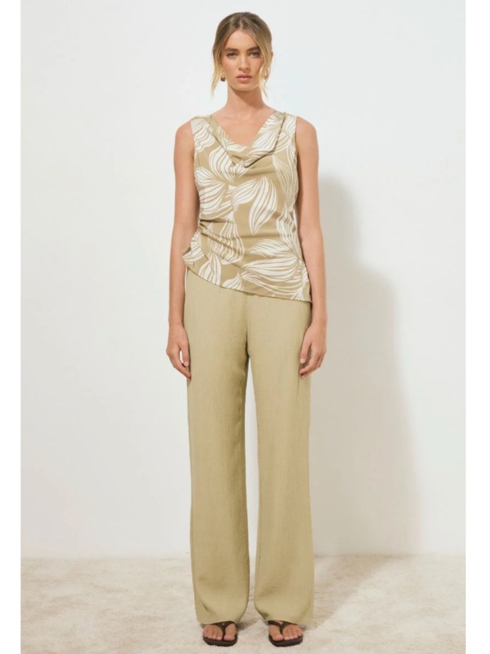 NWT MON RENN AMOUR TOP AMOUR FLORAL